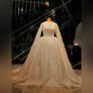 Wedding drees for sale
Hijabi wedding dress 
Modest wedding dress